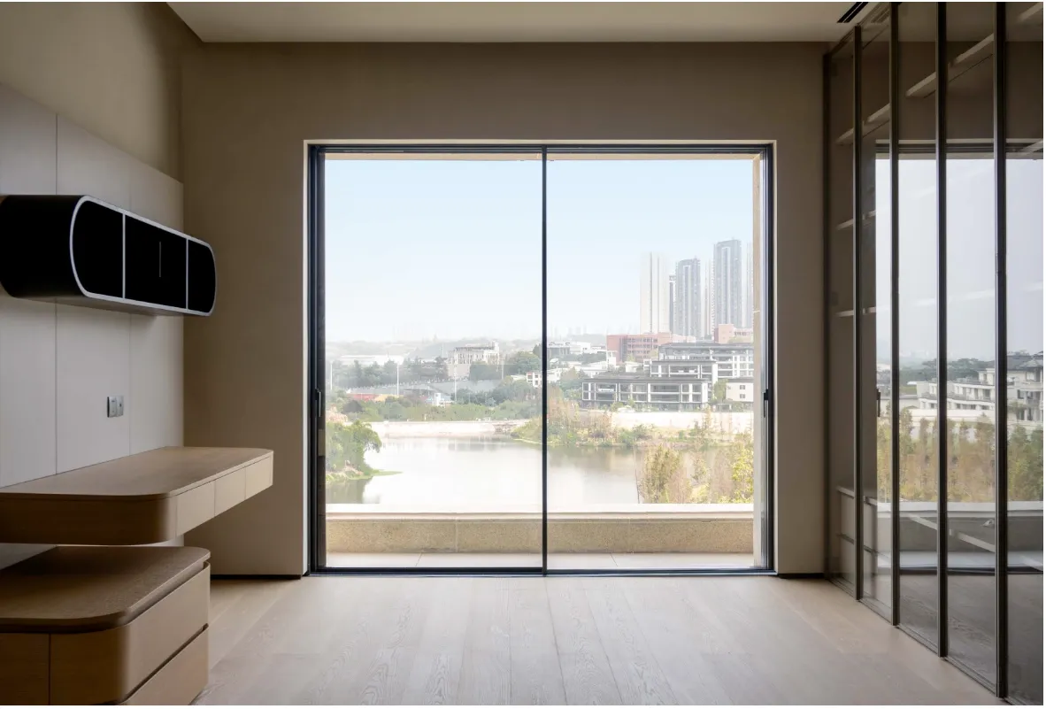 Ultra-slim sliding doors